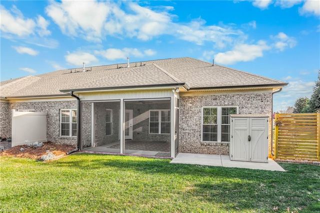 103 Park Place, King, NC 27021