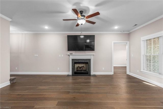 103 Park Place, King, NC 27021