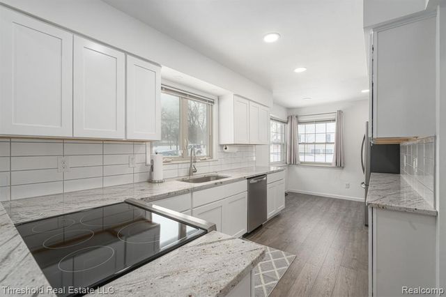 5595 Old Orchard Trail, Orchard Lake, MI 48324