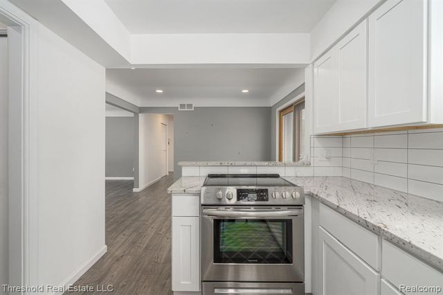 5595 Old Orchard Trail, Orchard Lake, MI 48324