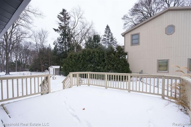 5595 Old Orchard Trail, Orchard Lake, MI 48324
