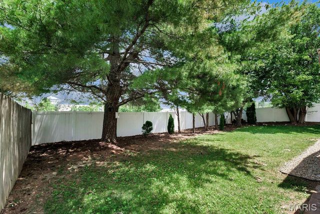 20 Silverdale Court, St Charles, MO 63303