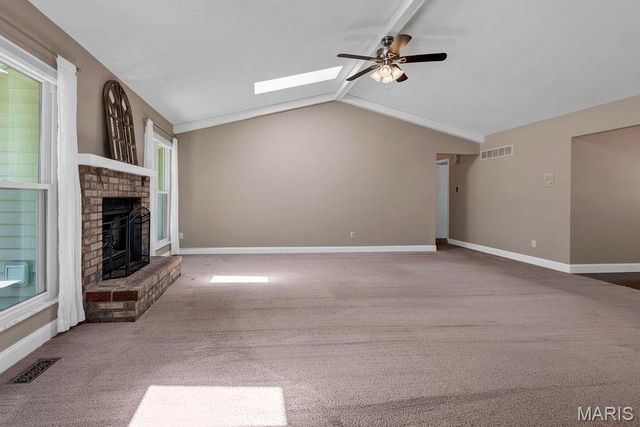 20 Silverdale Court, St Charles, MO 63303