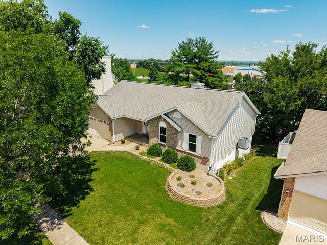 20 Silverdale Court, St Charles, MO 63303