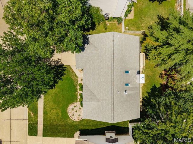 20 Silverdale Court, St Charles, MO 63303