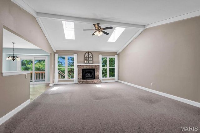 20 Silverdale Court, St Charles, MO 63303