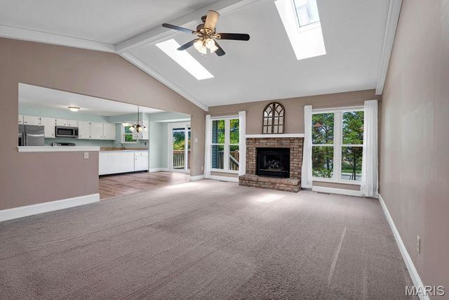 20 Silverdale Court, St Charles, MO 63303