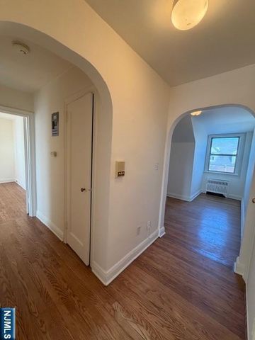 735 Elm Avenue 5F, Teaneck, NJ 07666