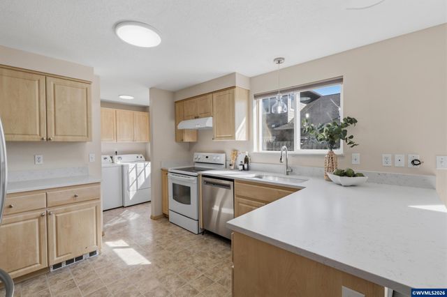 5276 SW Meridian Pl, Corvallis, OR 97333