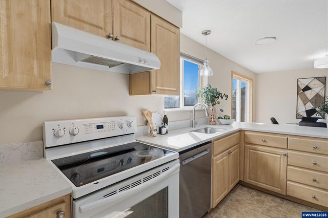 5276 SW Meridian Pl, Corvallis, OR 97333