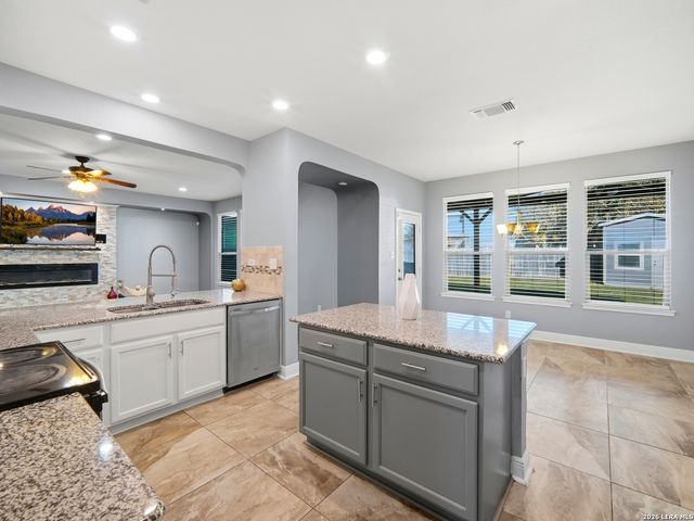 4431 Oak Roset, San Antonio, TX 78259