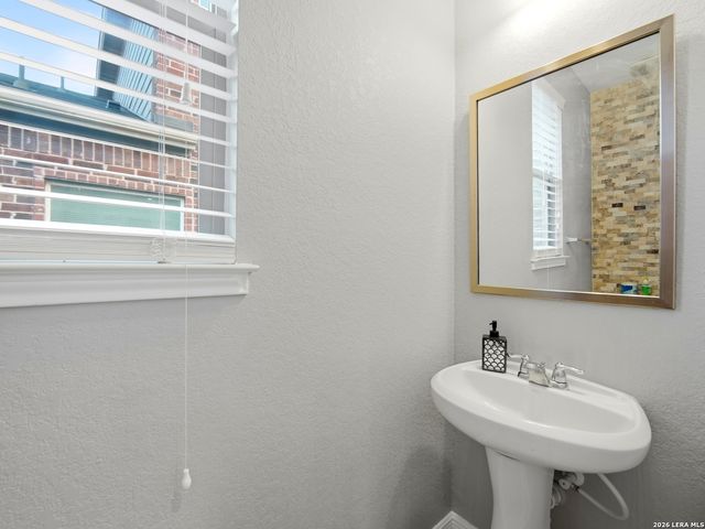 4431 Oak Roset, San Antonio, TX 78259