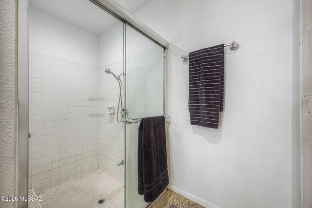 5661 N Camino De La Noche, Tucson, AZ 85718