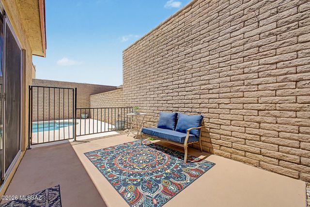 5661 N Camino De La Noche, Tucson, AZ 85718