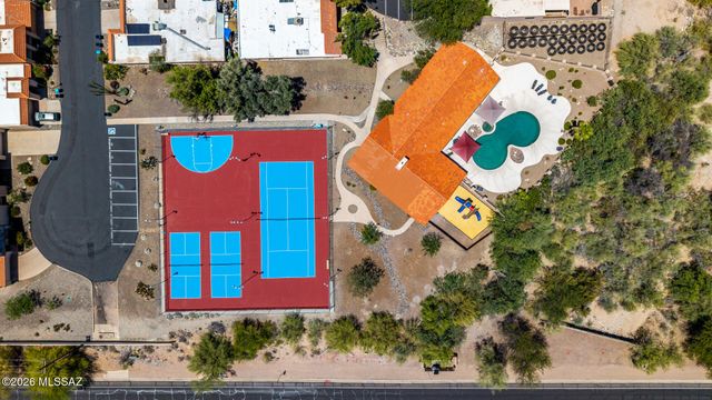 5661 N Camino De La Noche, Tucson, AZ 85718