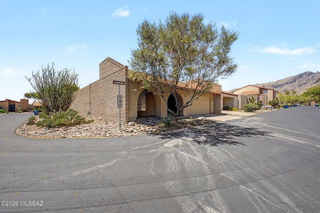 5661 N Camino De La Noche, Tucson, AZ 85718