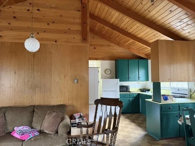 33036 Maple Lane, Green Valley Lake, CA 92341