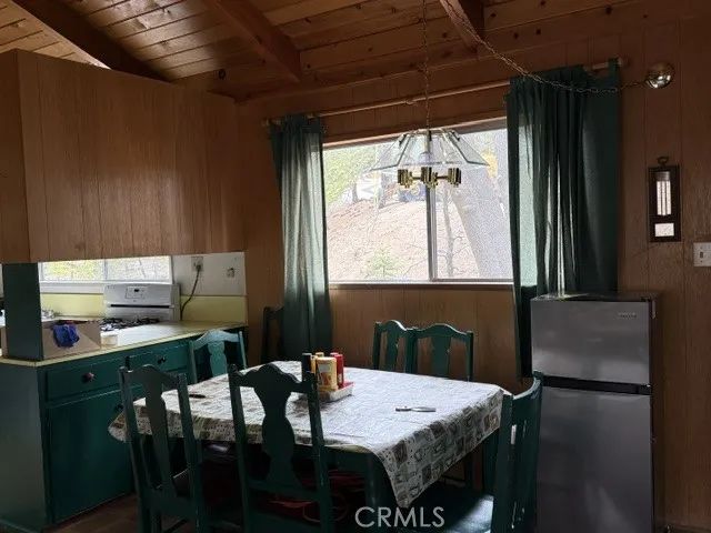 33036 Maple Lane, Green Valley Lake, CA 92341