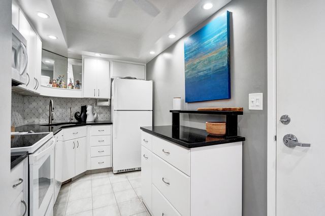 3300 NE 36th Street 1621, Fort Lauderdale, FL 33308