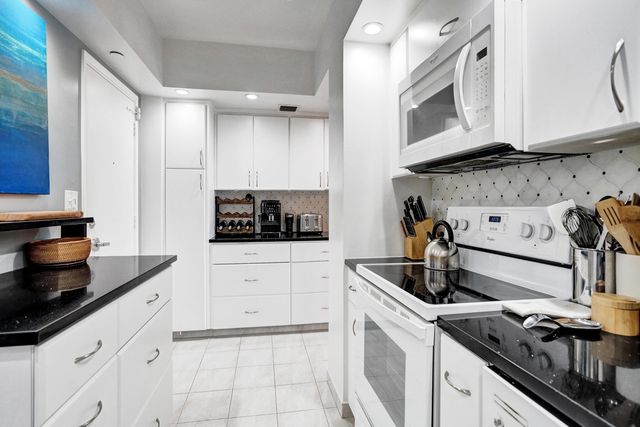 3300 NE 36th Street 1621, Fort Lauderdale, FL 33308