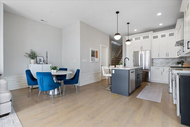 2446 W Augusta Boulevard PH, Chicago, IL 60622