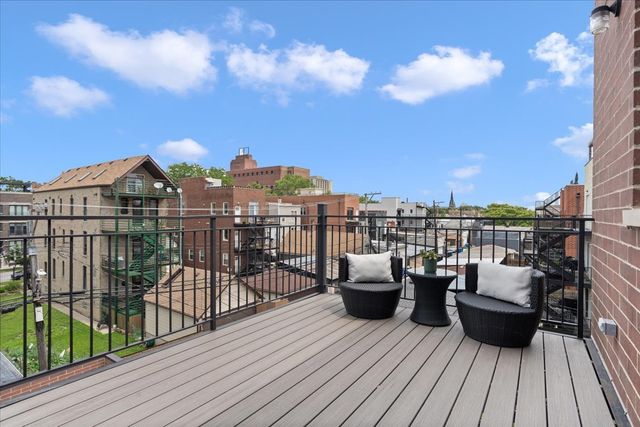 2446 W Augusta Boulevard PH, Chicago, IL 60622