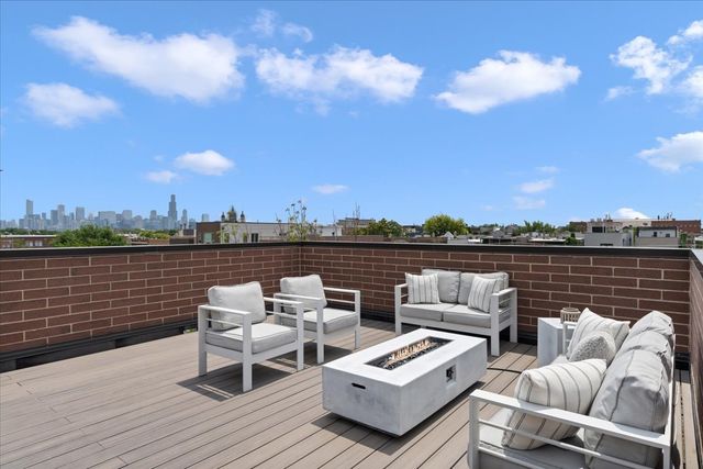 2446 W Augusta Boulevard PH, Chicago, IL 60622