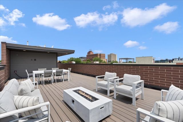 2446 W Augusta Boulevard PH, Chicago, IL 60622