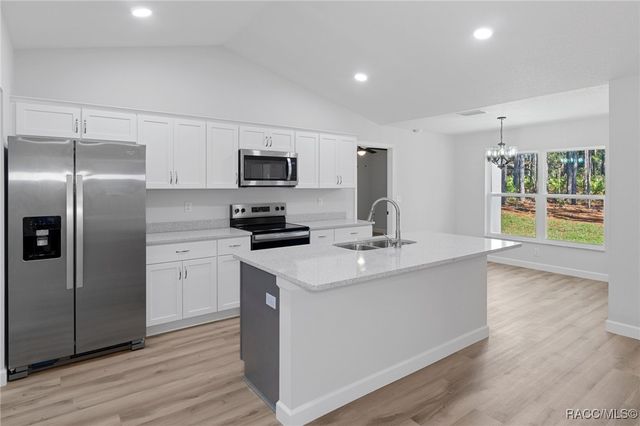 7685 N Maltese Drive, Citrus Springs, FL 34433