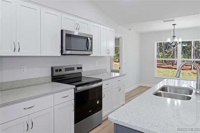 7685 N Maltese Drive, Citrus Springs, FL 34433