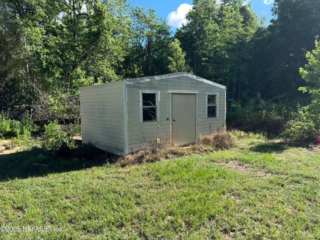 112 SCULPIN Drive, Florahome, FL 32140