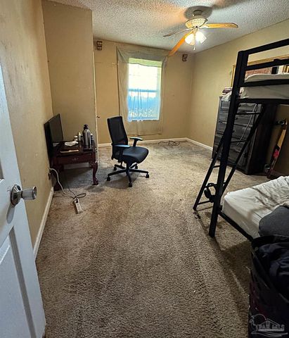 210 Man O War Cir, Cantonment, FL 32533