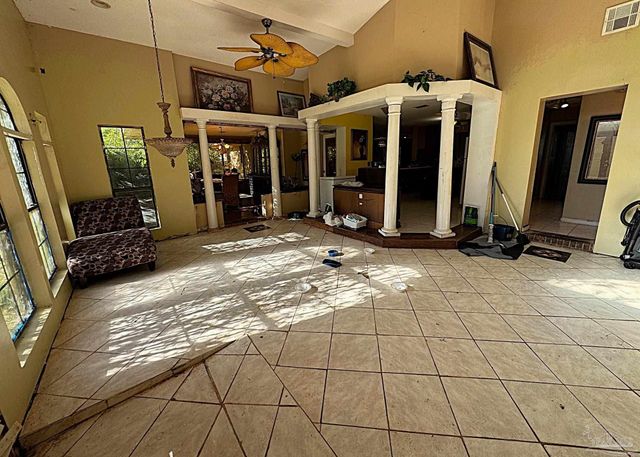 210 Man O War Cir, Cantonment, FL 32533