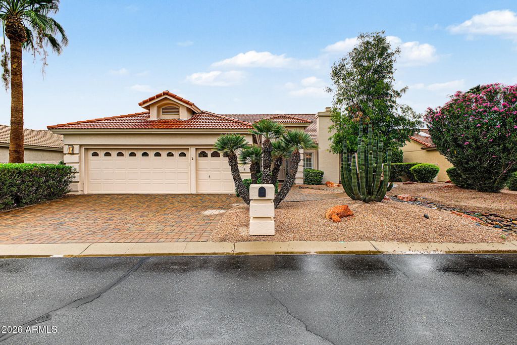 11013 E TWILIGHT Court, Sun Lakes, AZ 85248 — exterior