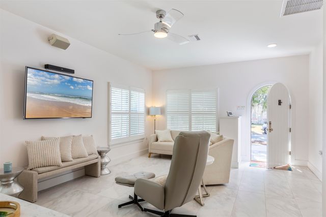 38 Dufferin St., St Augustine, FL 32084