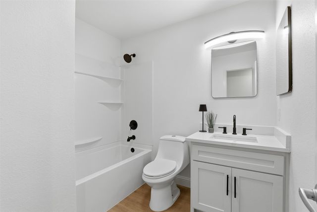 300 Hidden Valley Drive, Aledo, TX 76008