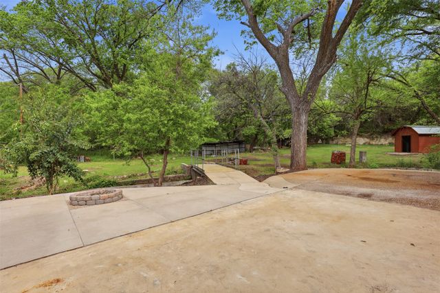 300 Hidden Valley Drive, Aledo, TX 76008