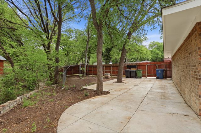 300 Hidden Valley Drive, Aledo, TX 76008