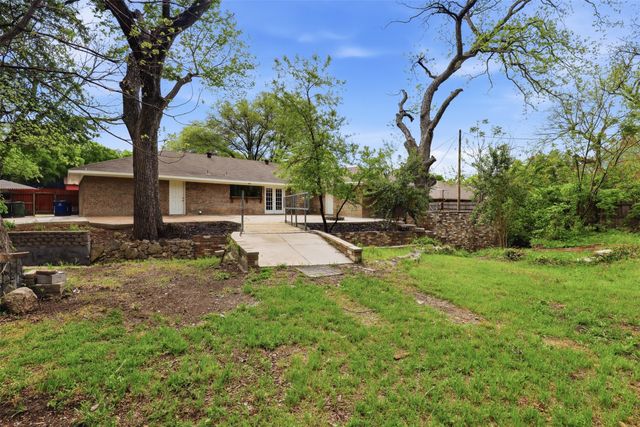 300 Hidden Valley Drive, Aledo, TX 76008