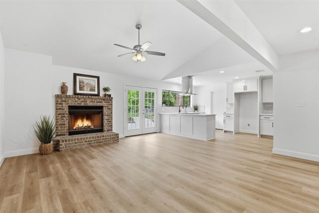 300 Hidden Valley Drive, Aledo, TX 76008