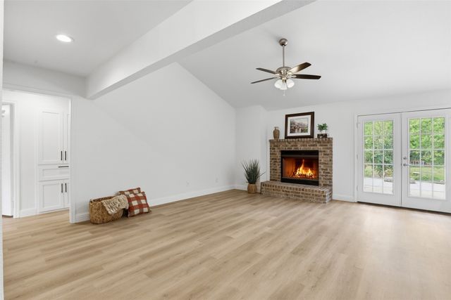 300 Hidden Valley Drive, Aledo, TX 76008