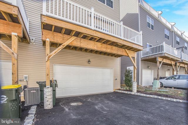 103 WATERSIDE MEWS, Bensalem, PA 19020