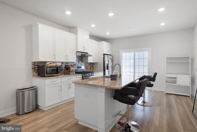 103 WATERSIDE MEWS, Bensalem, PA 19020