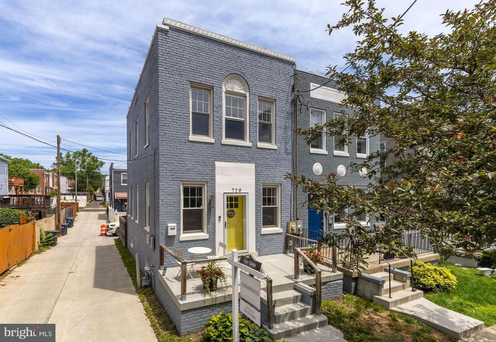 729 ROXBORO PL NW, Washington, DC 20011