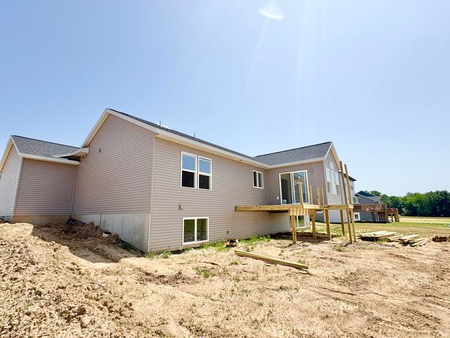 7093 Kettle Dale Avenue SE, Alto, MI 49302