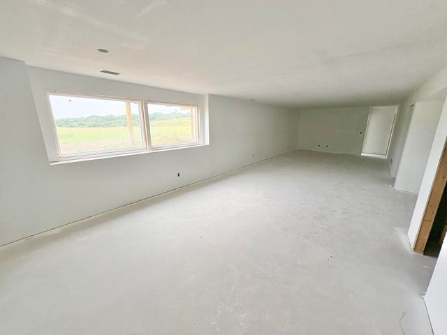7093 Kettle Dale Avenue SE, Alto, MI 49302