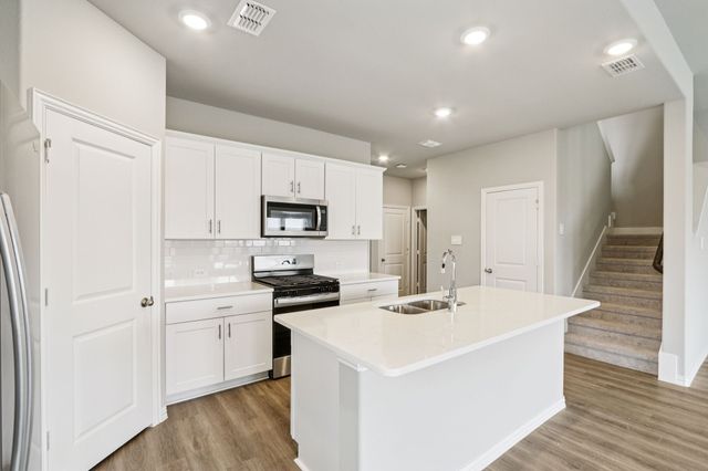 1379 Los Olmos Lane, Crandall, TX 75114