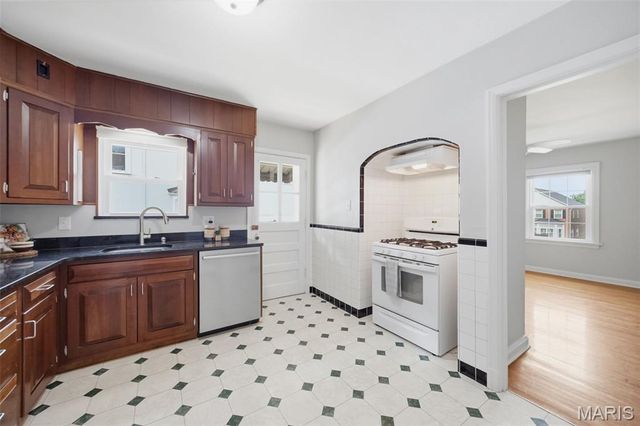 1412 Silverton Place, Richmond Heights, MO 63117