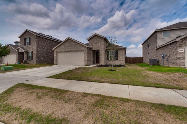 4432 Sagecroft Road, Fort Worth, TX 76036