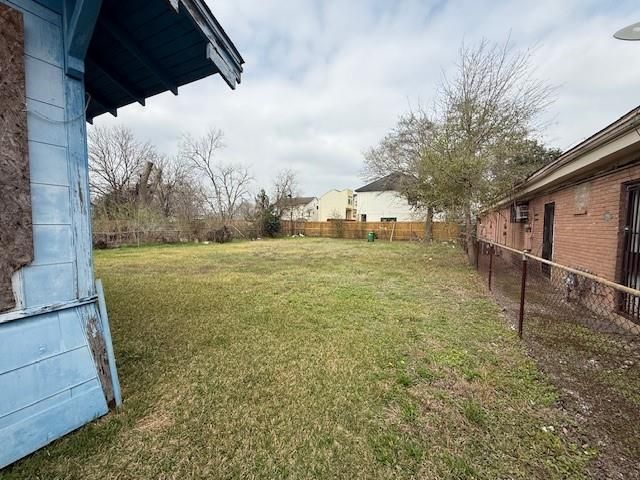 5011 Reed Road, Houston, TX 77033